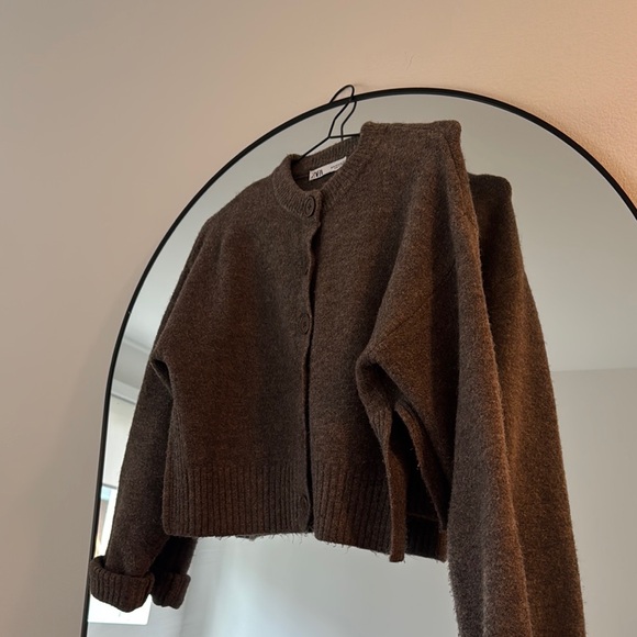 Zara Women's Brown Sweater - Picture 2 of 3